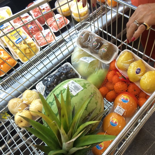 Where to Get Fresh Fruits in Pasay | Top 4 Palengkes, Groceries, and Online Deliveries for the Freshest Picks